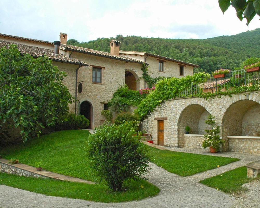 נורצ'יה Agriturismo Il Casale Degli Amici מראה חיצוני תמונה