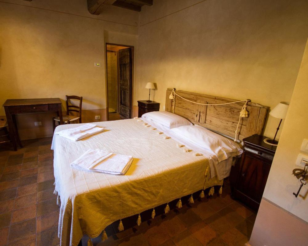 נורצ'יה Agriturismo Il Casale Degli Amici מראה חיצוני תמונה