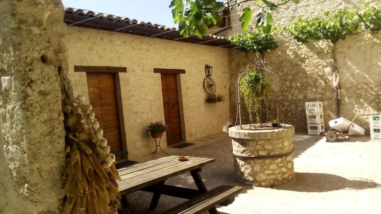 נורצ'יה Agriturismo Il Casale Degli Amici מראה חיצוני תמונה